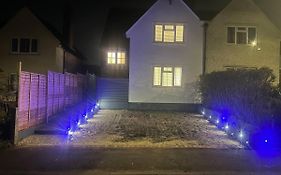 Charming 3-Bed Home Minutes From City Centre